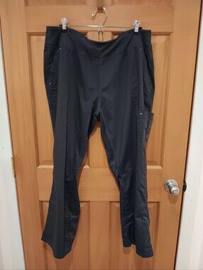 Stretchy Yoga Pants with Side Pockets